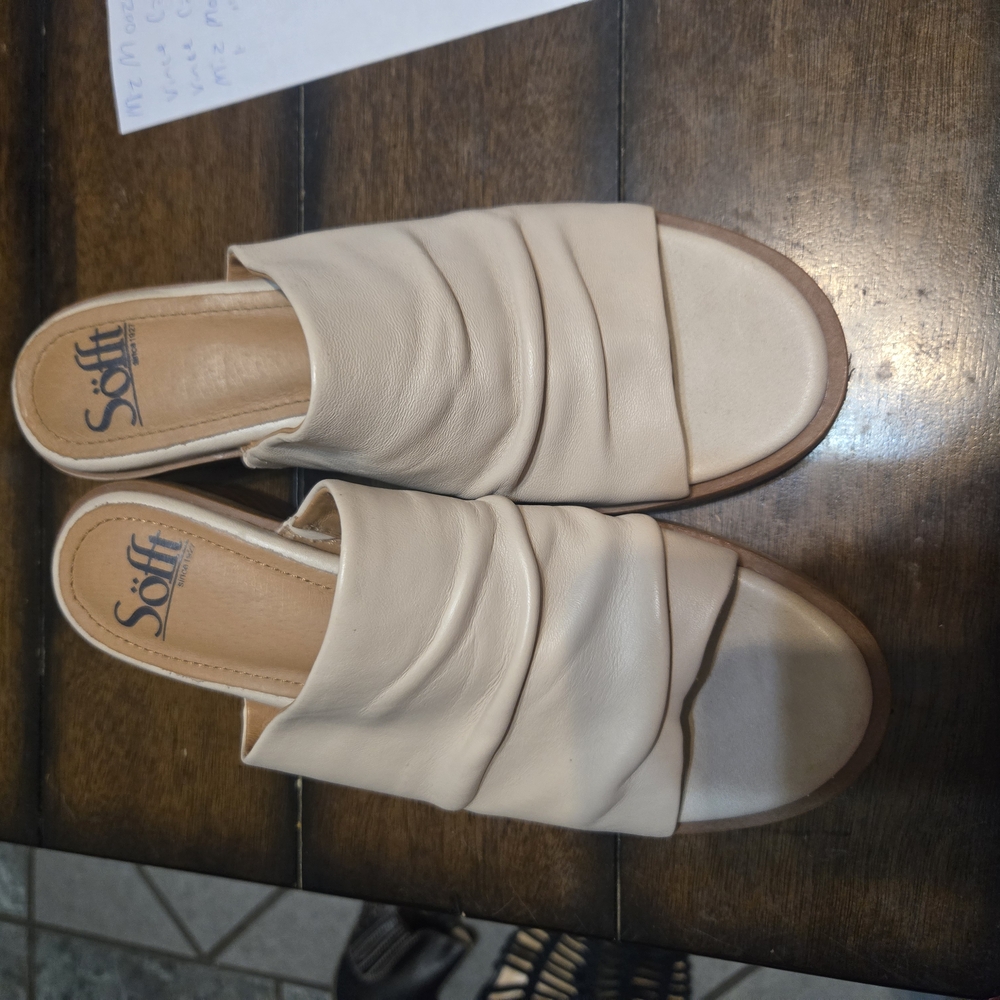 Sofft Off-White Leather Mules
